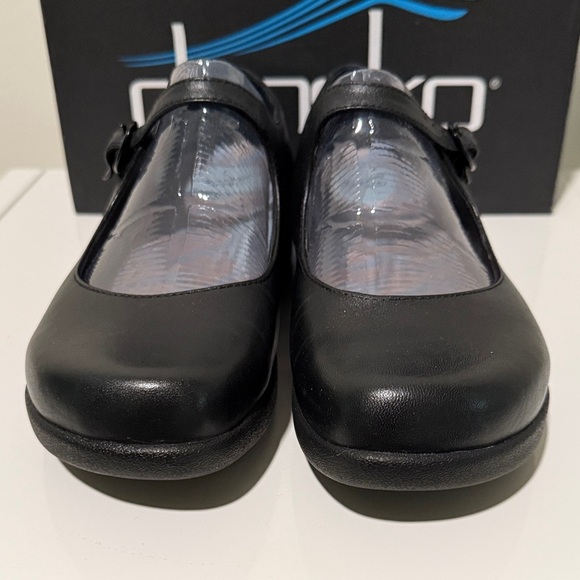 Dansko Women's Vibeka Black Mary Jane Shoes - Picture 4 of 8